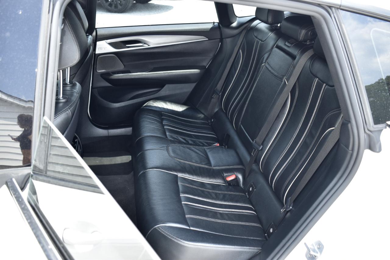 BMW 6-Series Gran Turismo 640i xDrive 2019