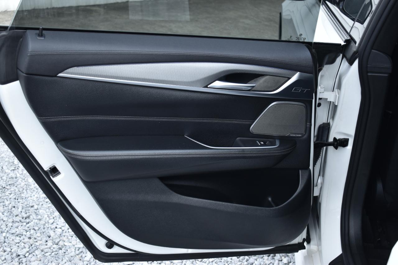 BMW 6-Series Gran Turismo 640i xDrive 2019