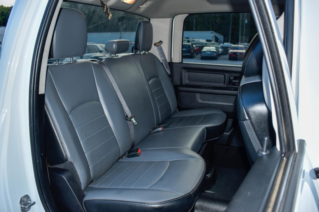 RAM 1500 Classic Tradesman Crew Cab SWB 2WD 2022