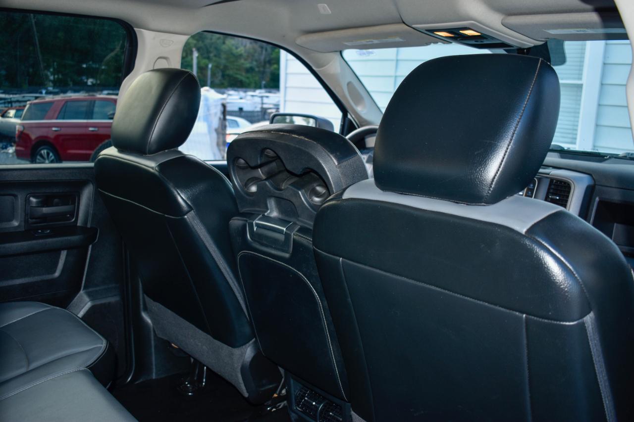 RAM 1500 Classic Tradesman Crew Cab SWB 2WD 2022