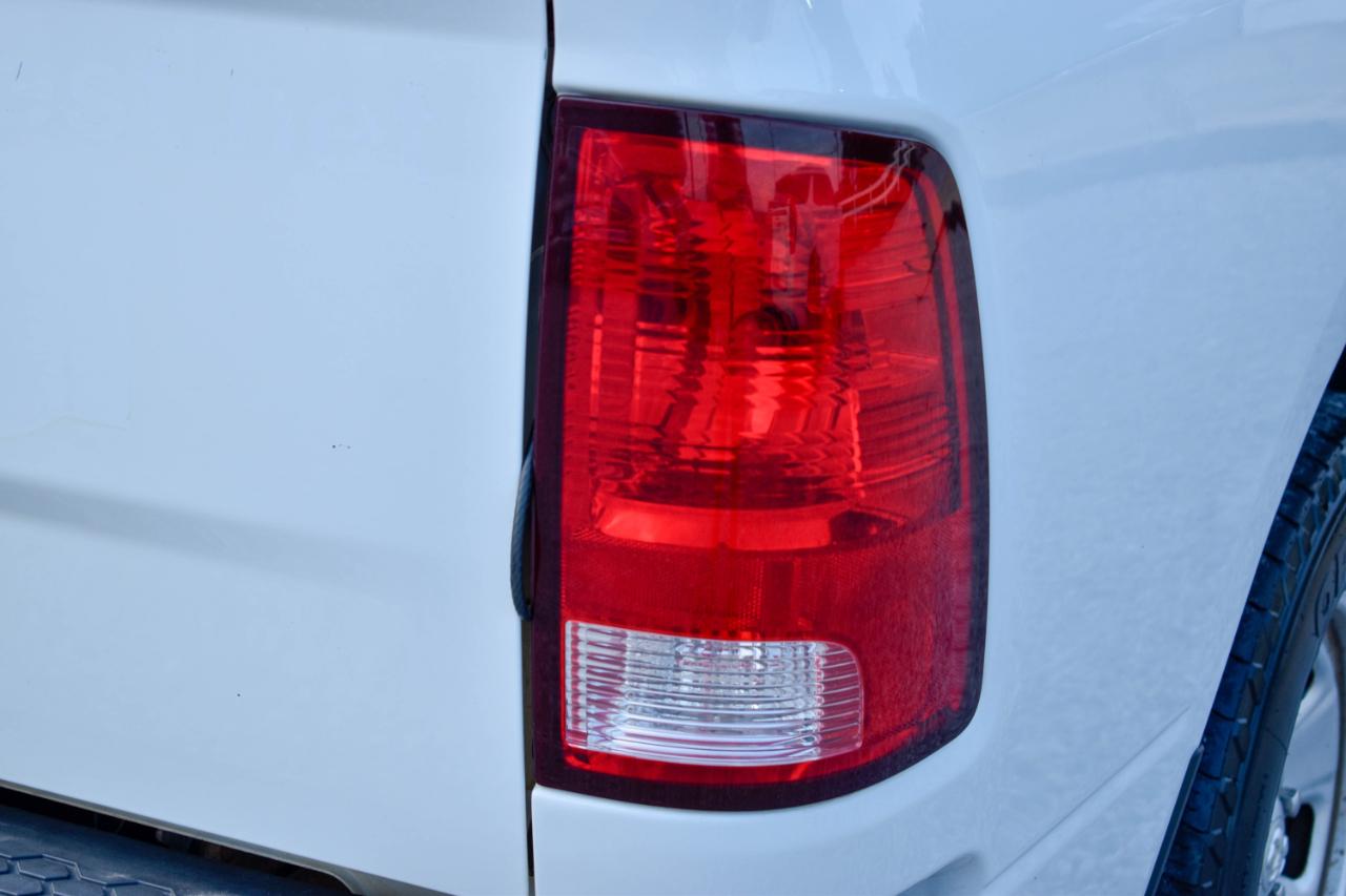 RAM 1500 Classic Tradesman Crew Cab SWB 2WD 2022