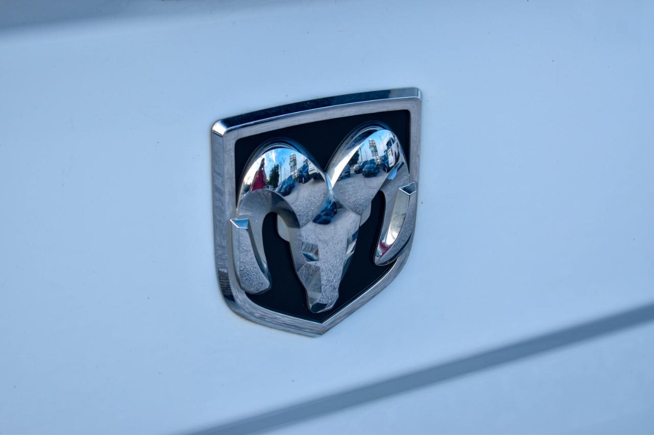 RAM 1500 Classic Tradesman Crew Cab SWB 2WD 2022