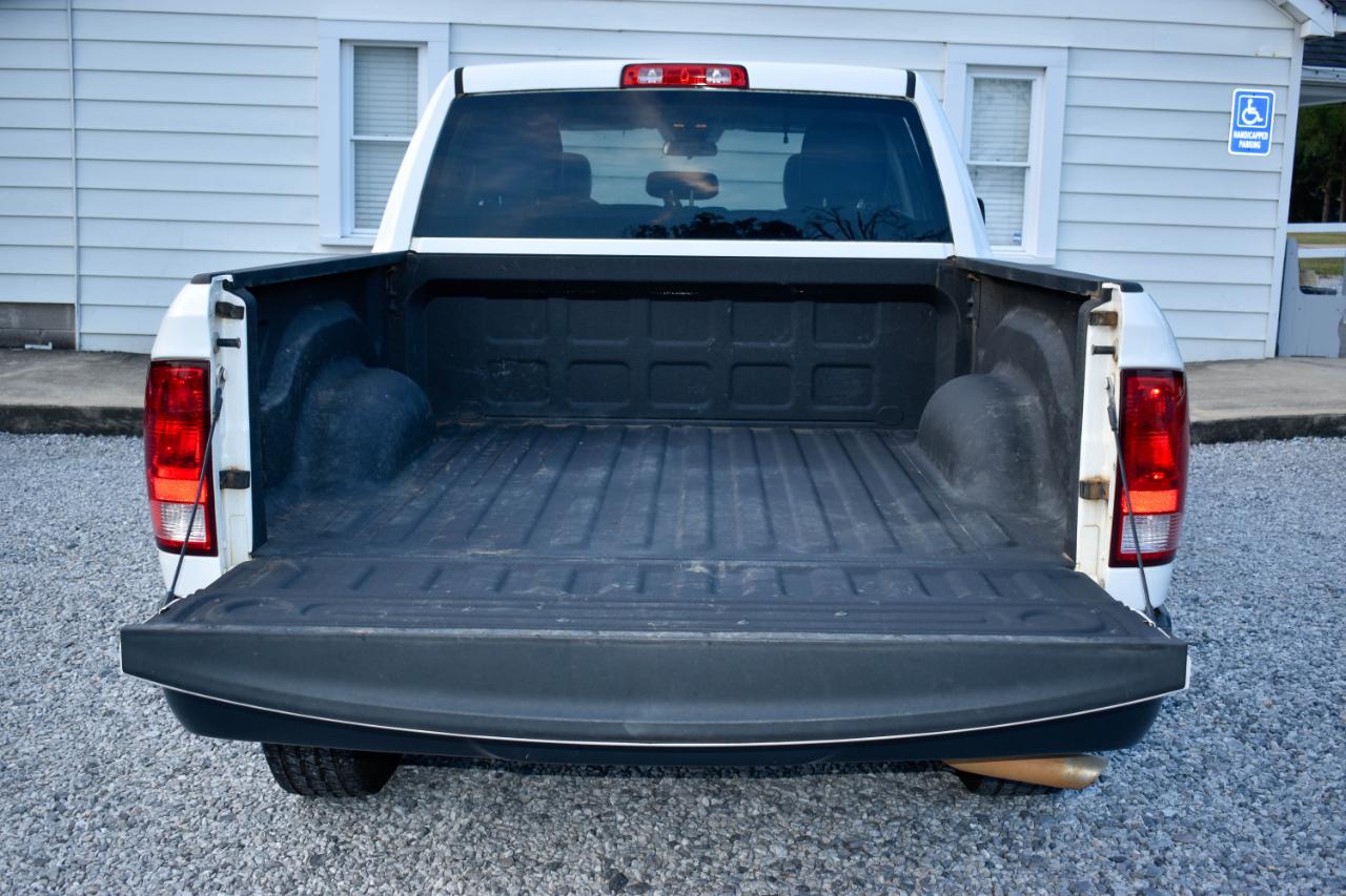 RAM 1500 Classic Tradesman Crew Cab SWB 2WD 2022