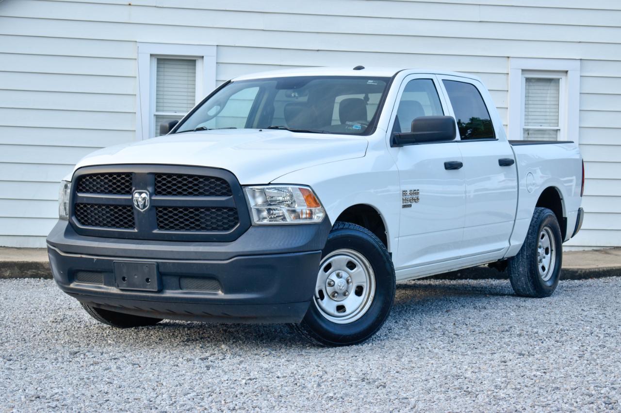 RAM 1500 Classic Tradesman Crew Cab SWB 2WD 2022