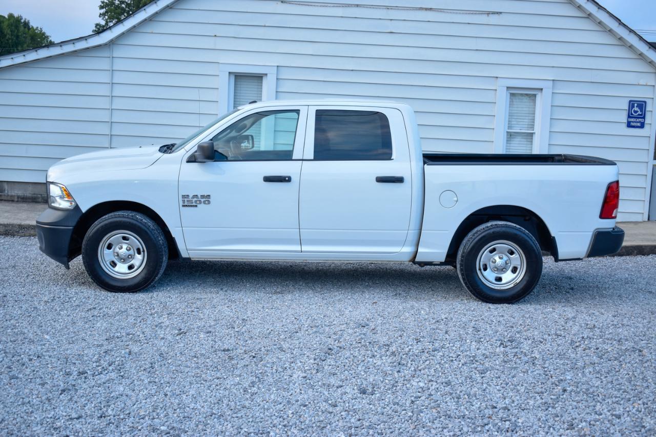 RAM 1500 Classic Tradesman Crew Cab SWB 2WD 2022