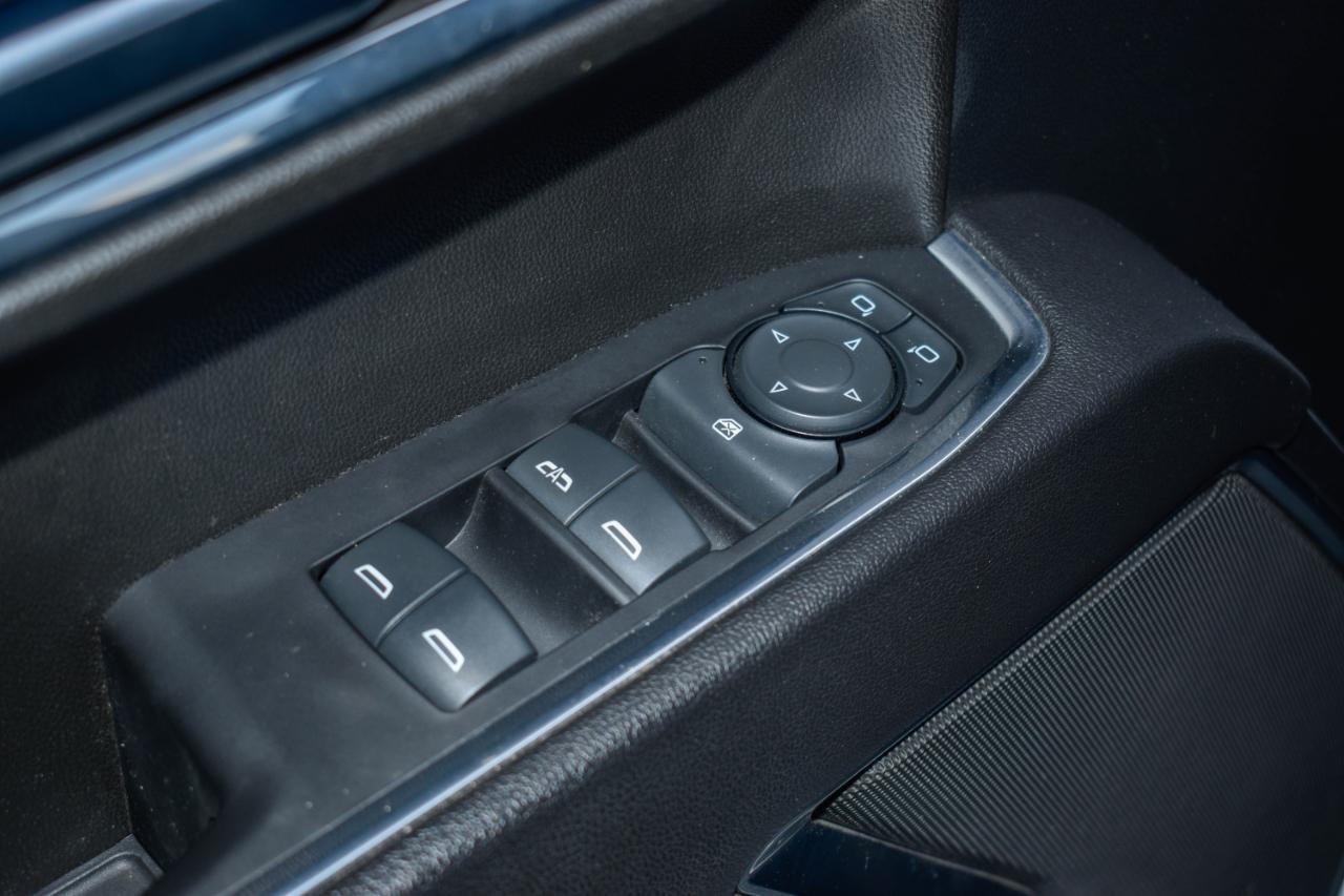 Chevrolet Silverado 1500 LT Crew Cab 2WD 2023