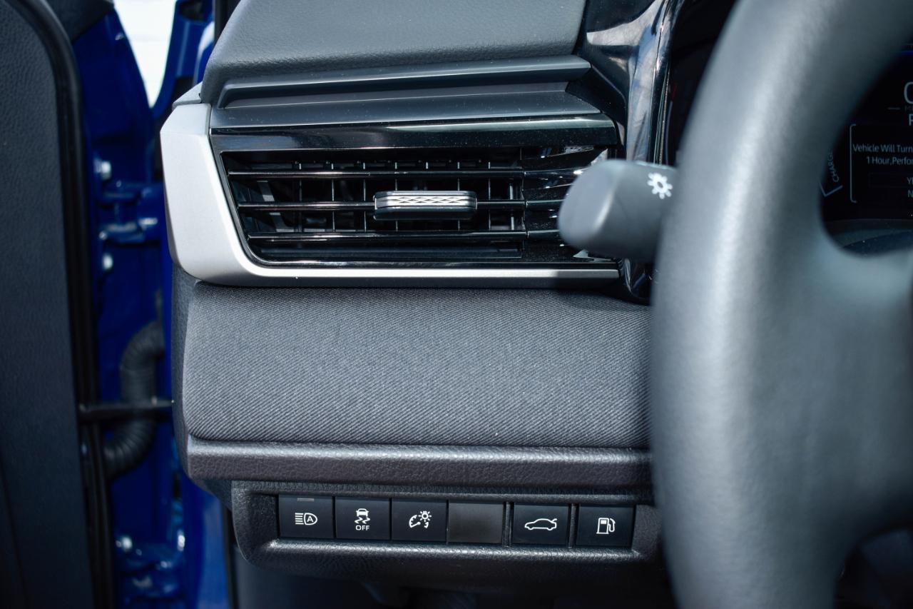 Toyota Camry Hybrid XLE 2026