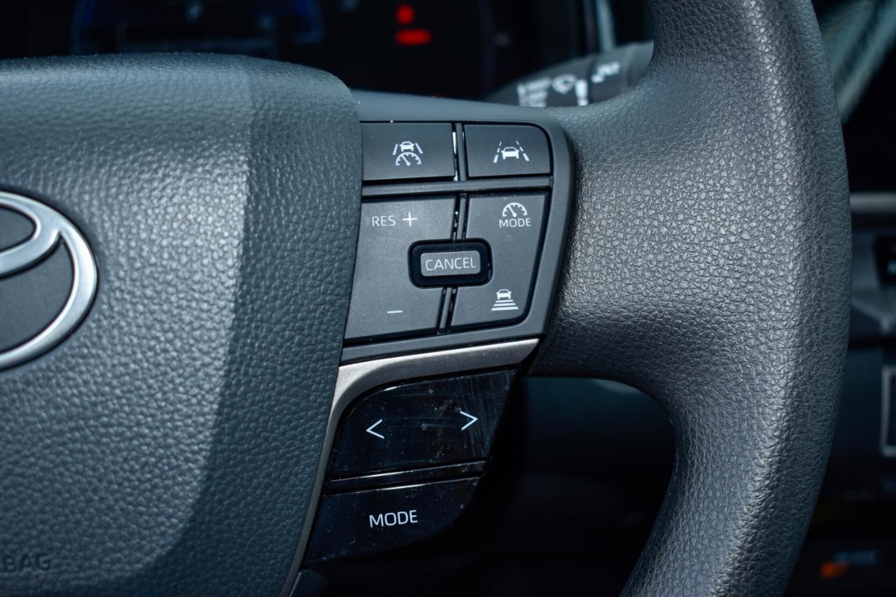 Toyota Camry Hybrid XLE 2026