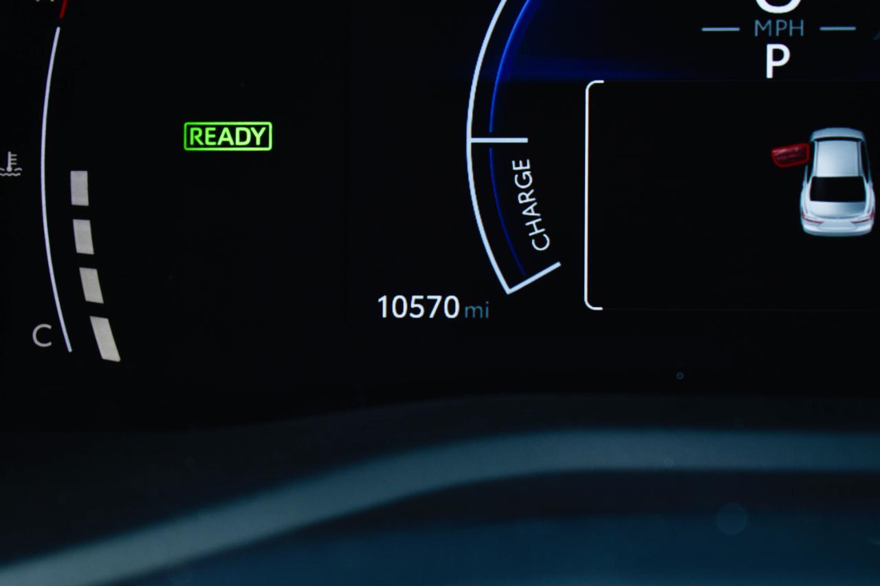 Toyota Camry Hybrid XLE 2026