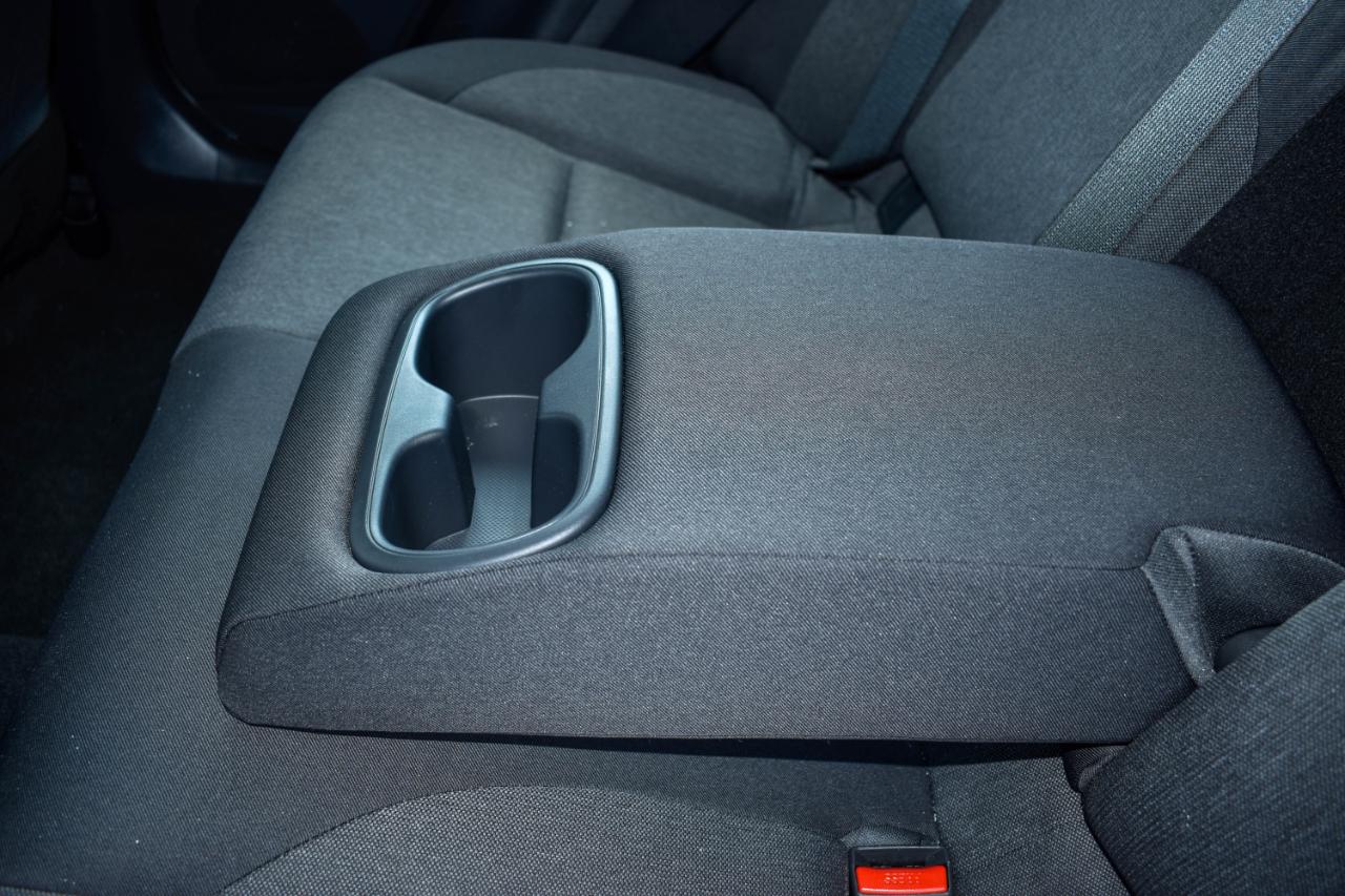 Toyota Camry Hybrid XLE 2026