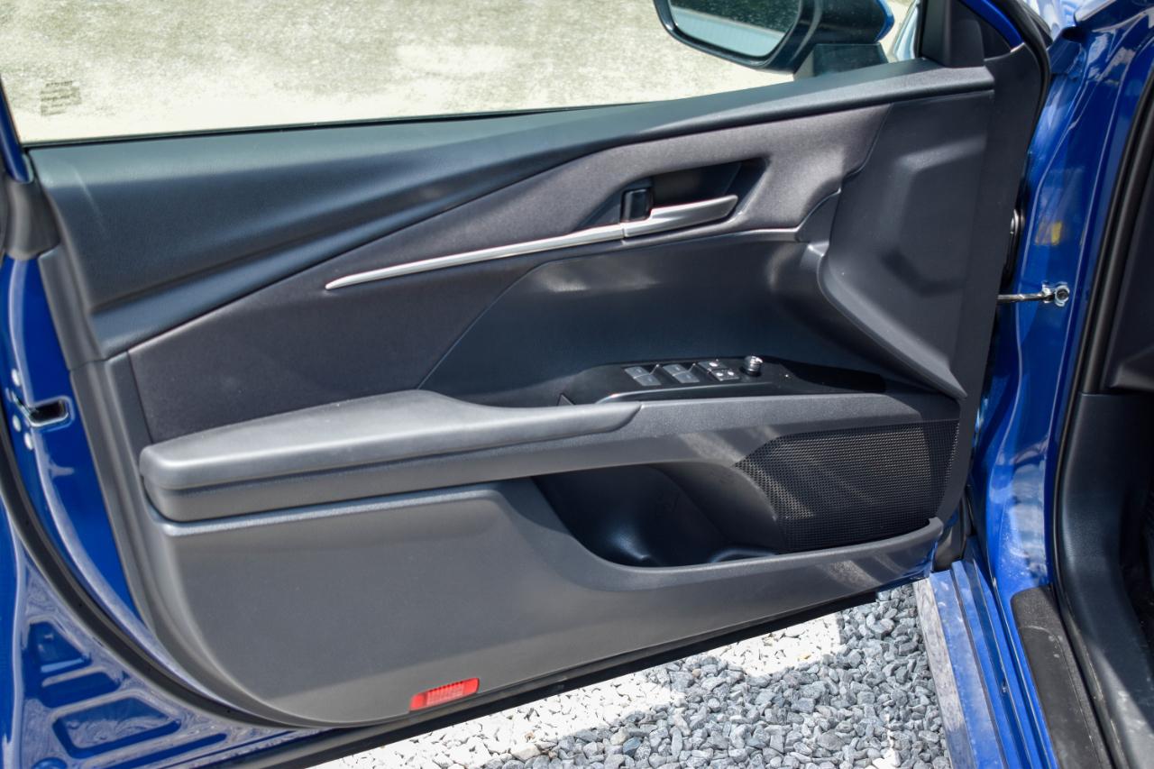 Toyota Camry Hybrid XLE 2026