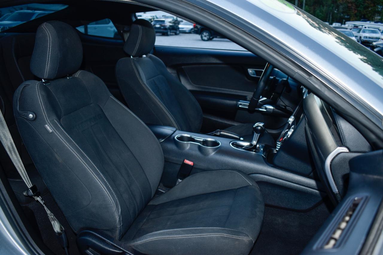 Ford Mustang EcoBoost Coupe 2020