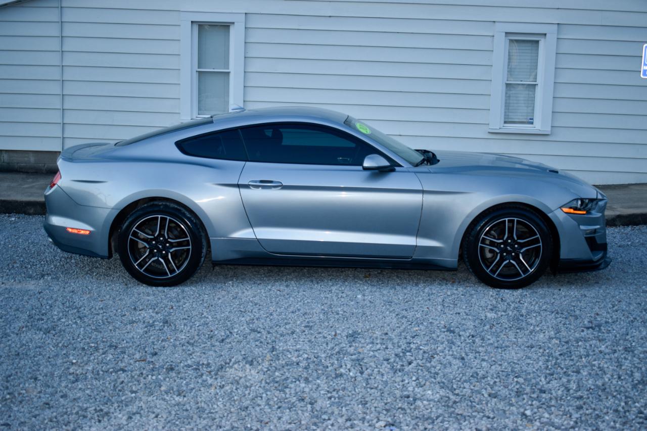 Ford Mustang EcoBoost Coupe 2020