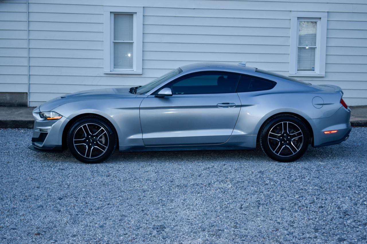 Ford Mustang EcoBoost Coupe 2020