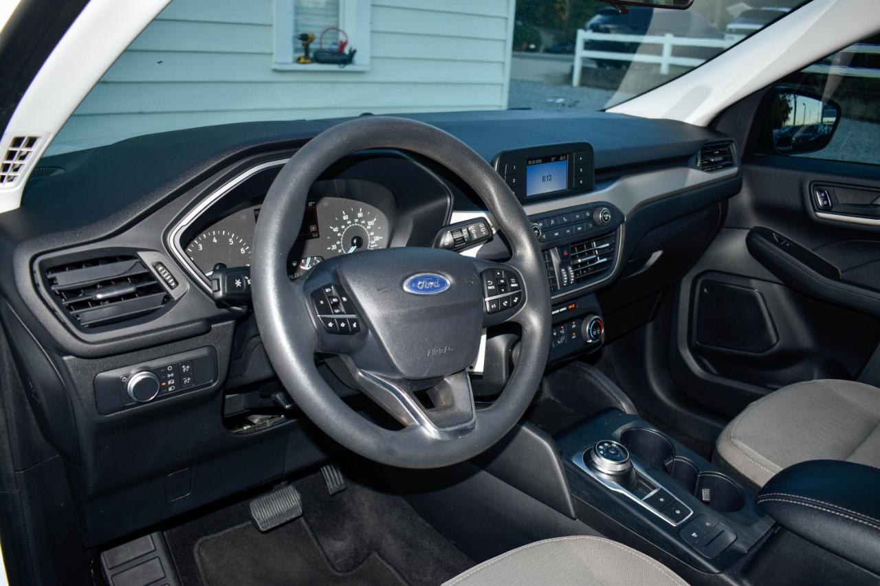 Ford Escape S 2022