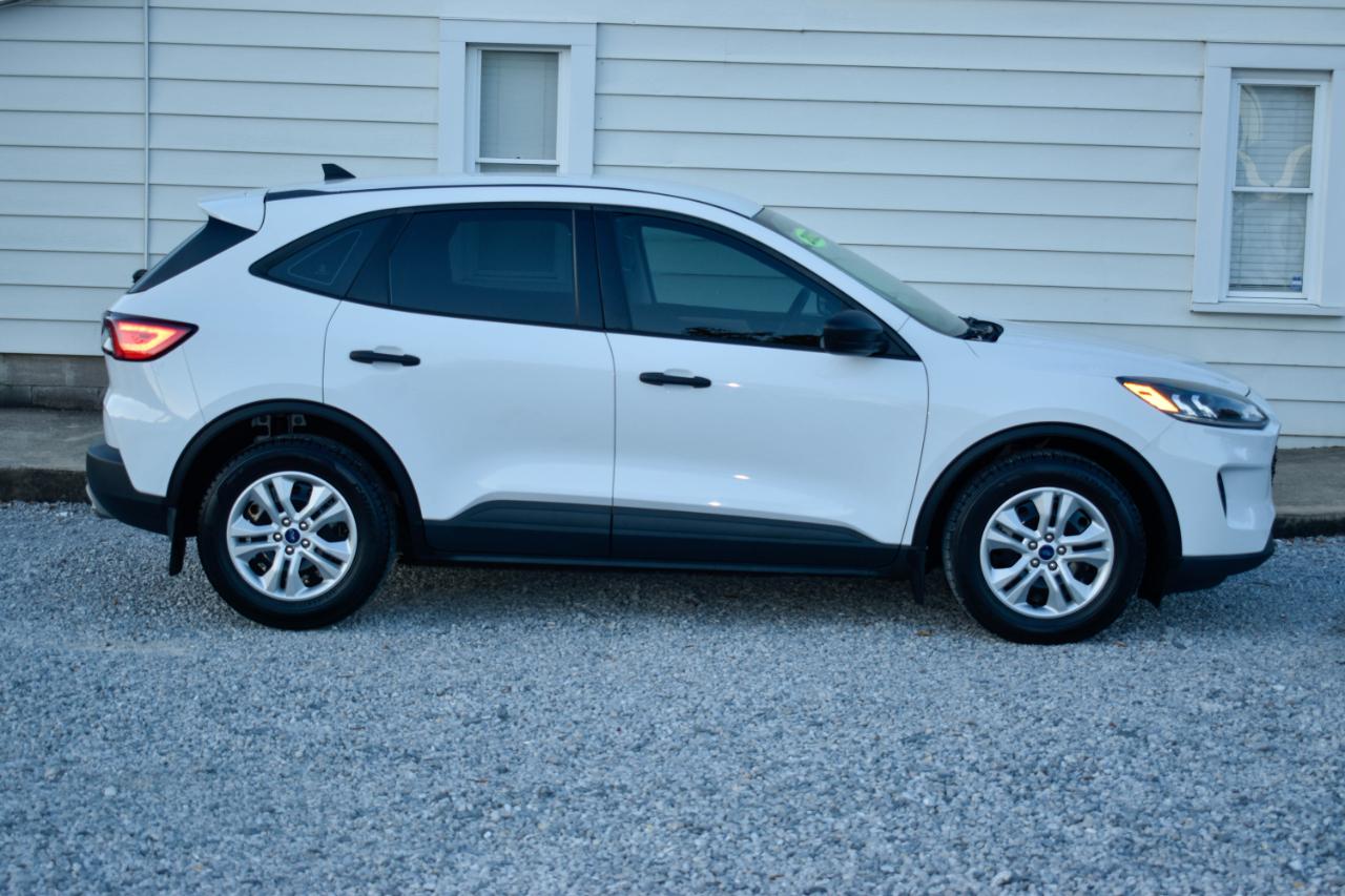 Ford Escape S 2022