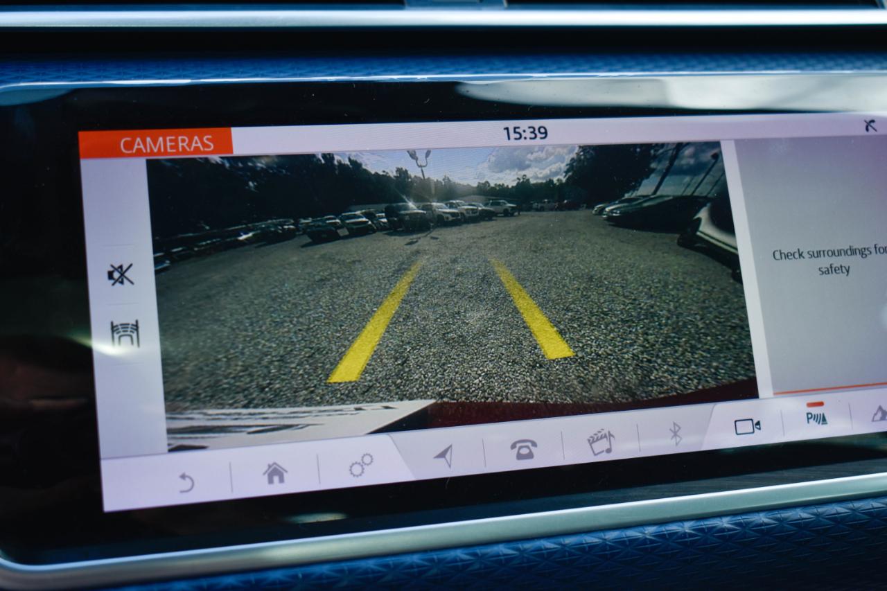 Land Rover Range Rover Velar R-Dynamic SE 2018