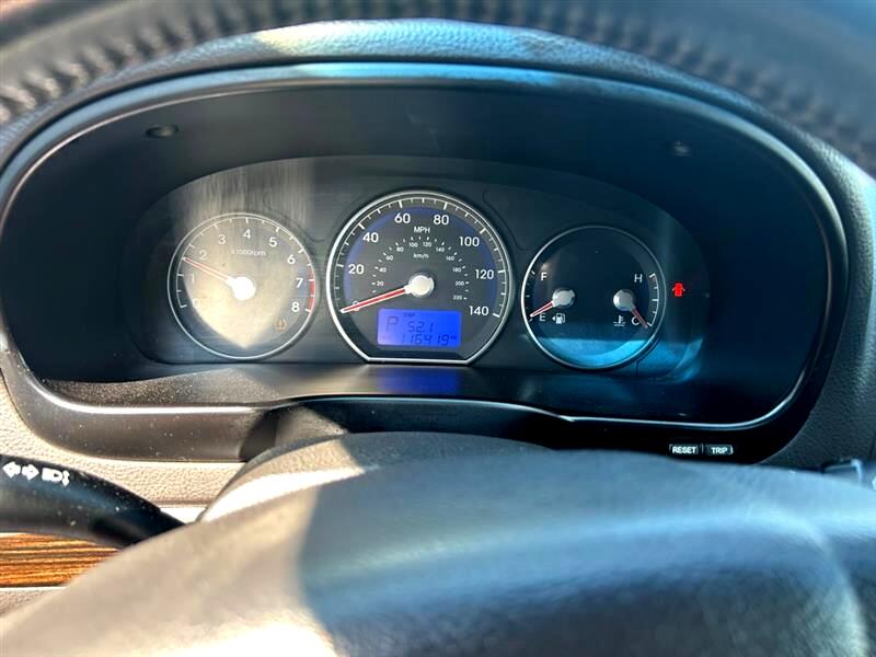 Hyundai Santa Fe  2011