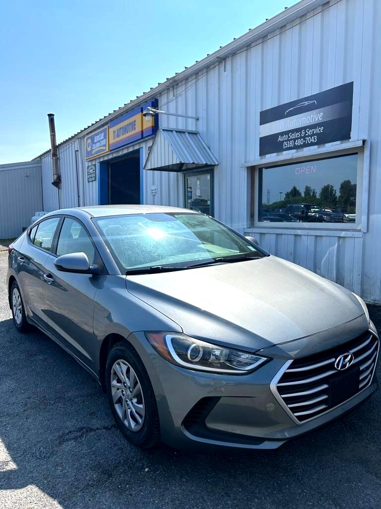 2018 Hyundai Elantra SE