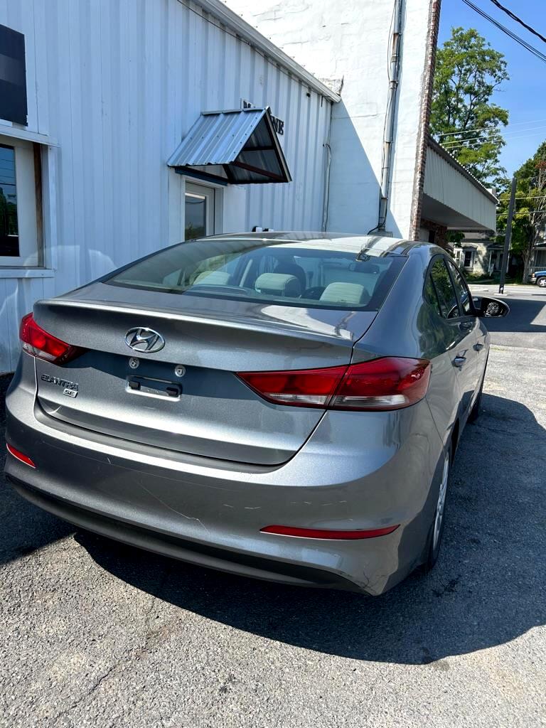 Hyundai Elantra  2018