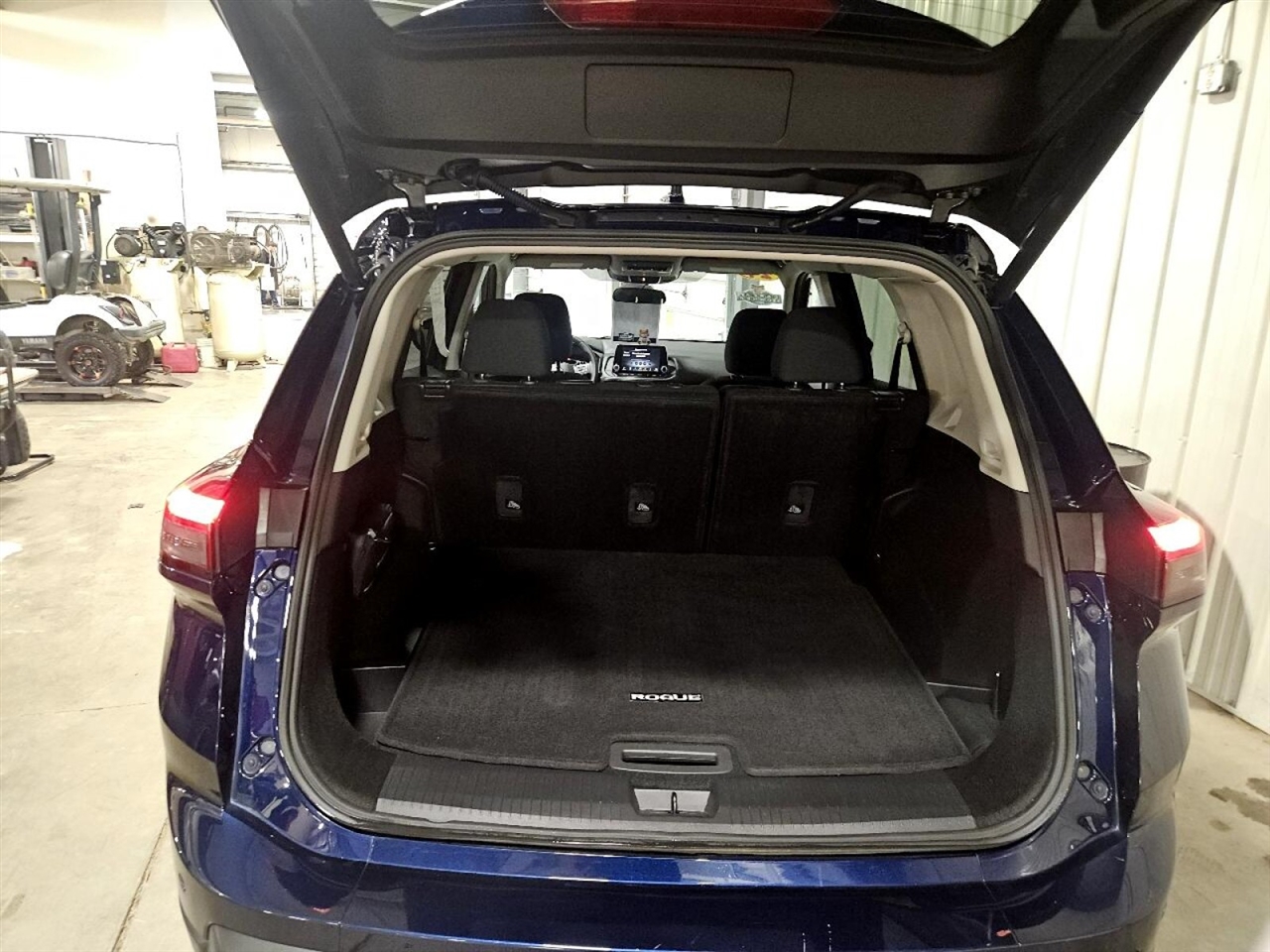 Nissan Rogue SV AWD 2025