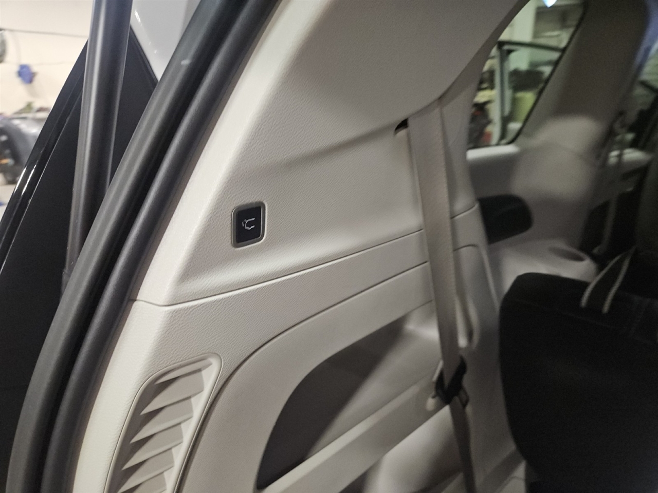 Chrysler Pacifica Touring L 2024