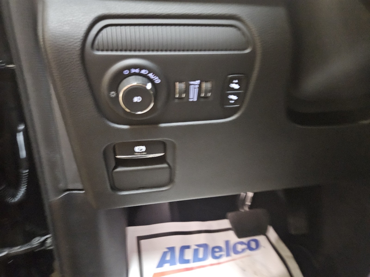 Jeep Wagoneer Series III 4WD 2024