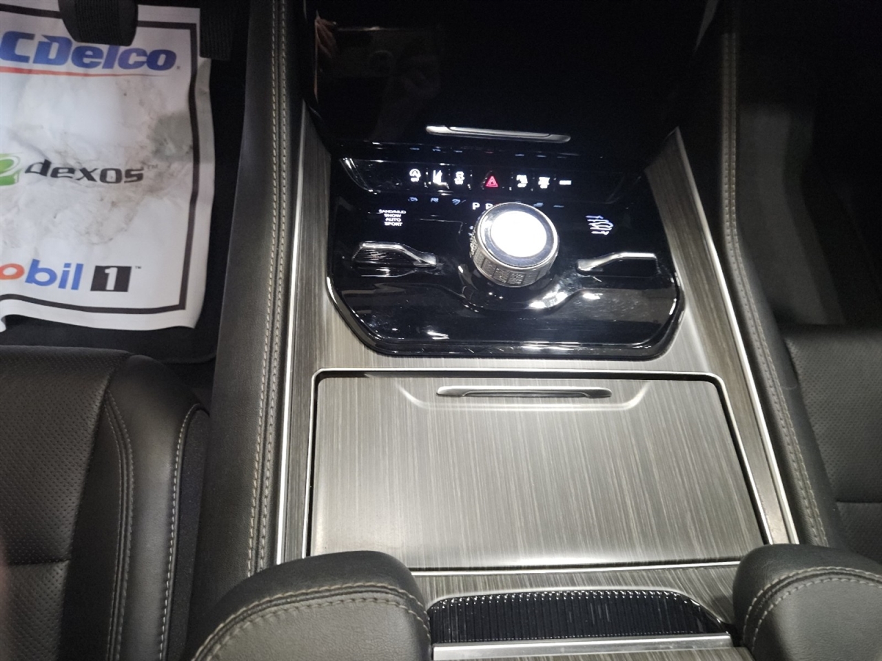 Jeep Wagoneer Series III 4WD 2024