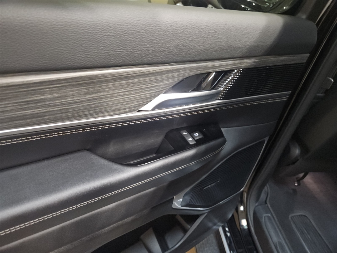 Jeep Wagoneer Series III 4WD 2024