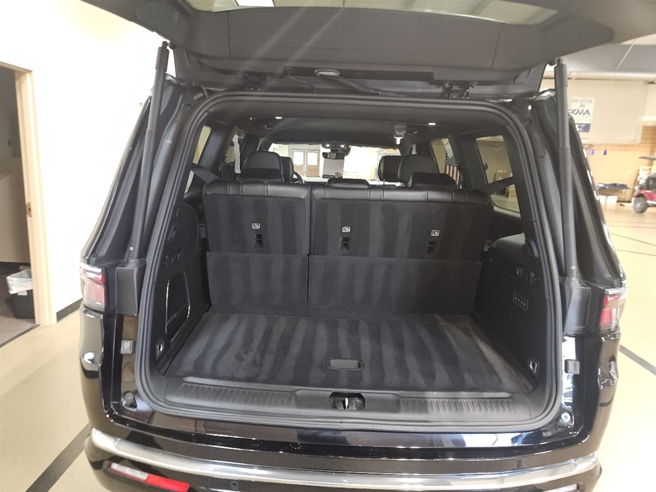 Jeep Wagoneer Series III 4WD 2024