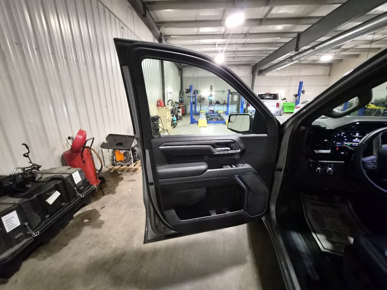 GMC Sierra 1500 SLT Crew Cab 4WD 2025