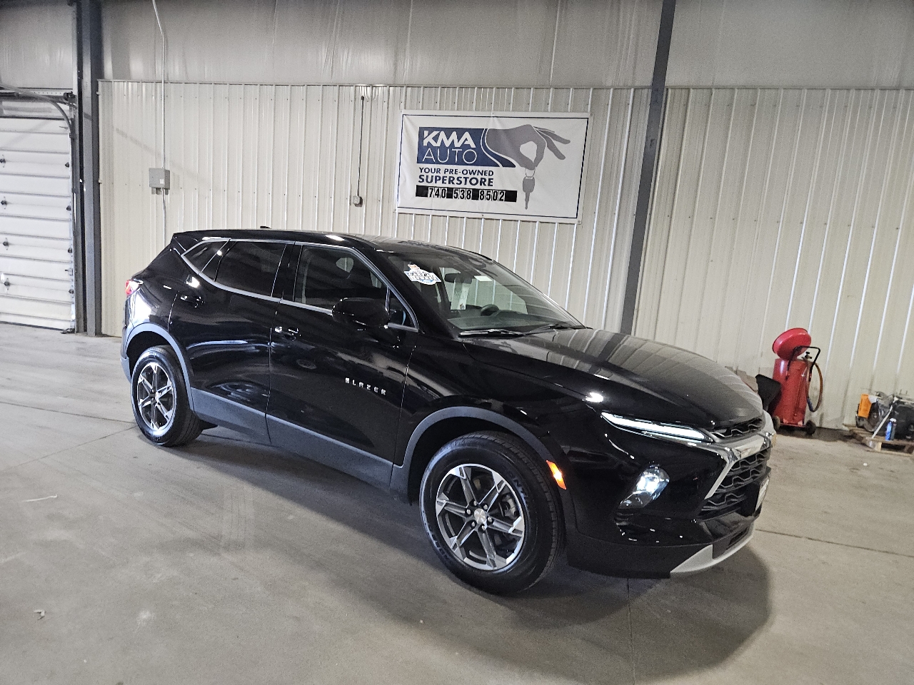 2025 Chevrolet Blazer 2LT photo 2