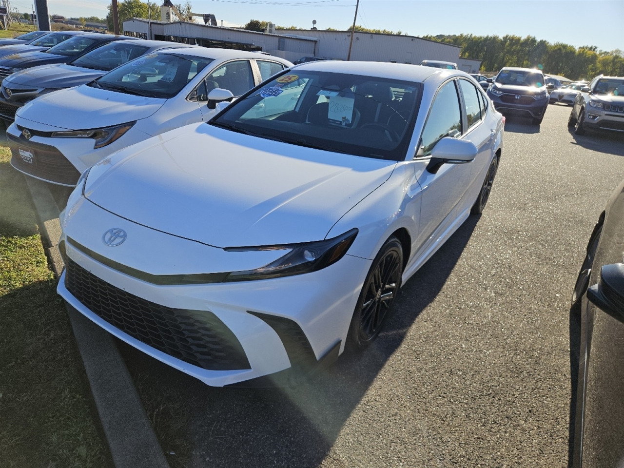 2025 Toyota Camry XLE's photo