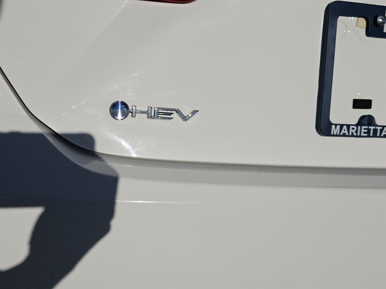 Toyota Camry Hybrid XLE 2025