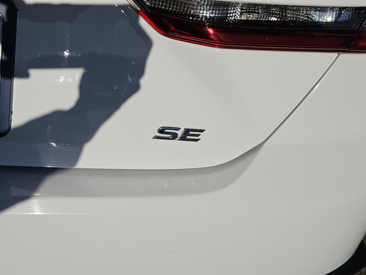 Toyota Camry Hybrid XLE 2025