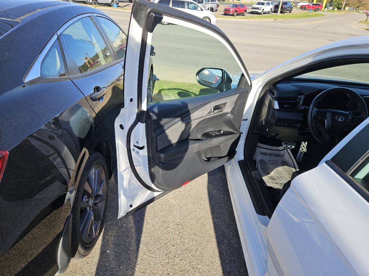 Toyota Camry Hybrid XLE 2025