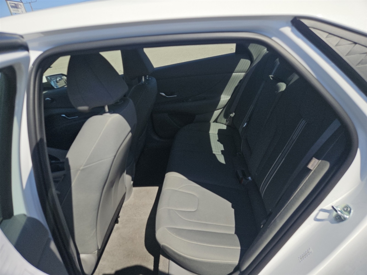 Hyundai Elantra SEL Convenience 2025