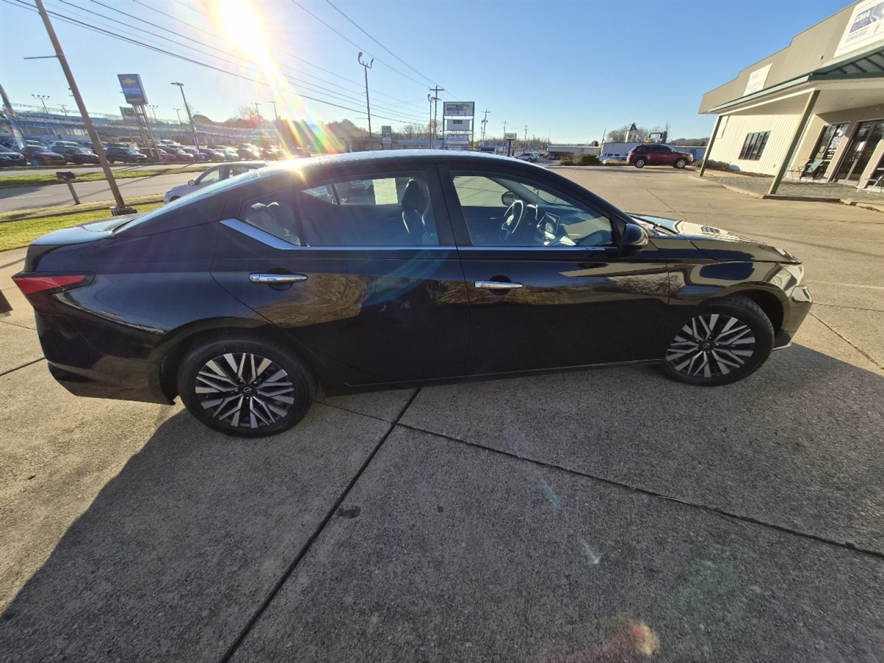 Nissan Altima 2.5 SV 2024