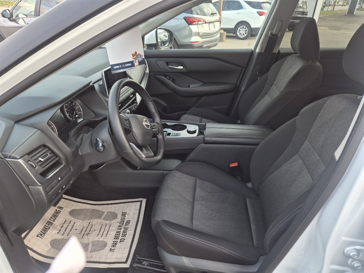 Nissan Rogue SV AWD 2025