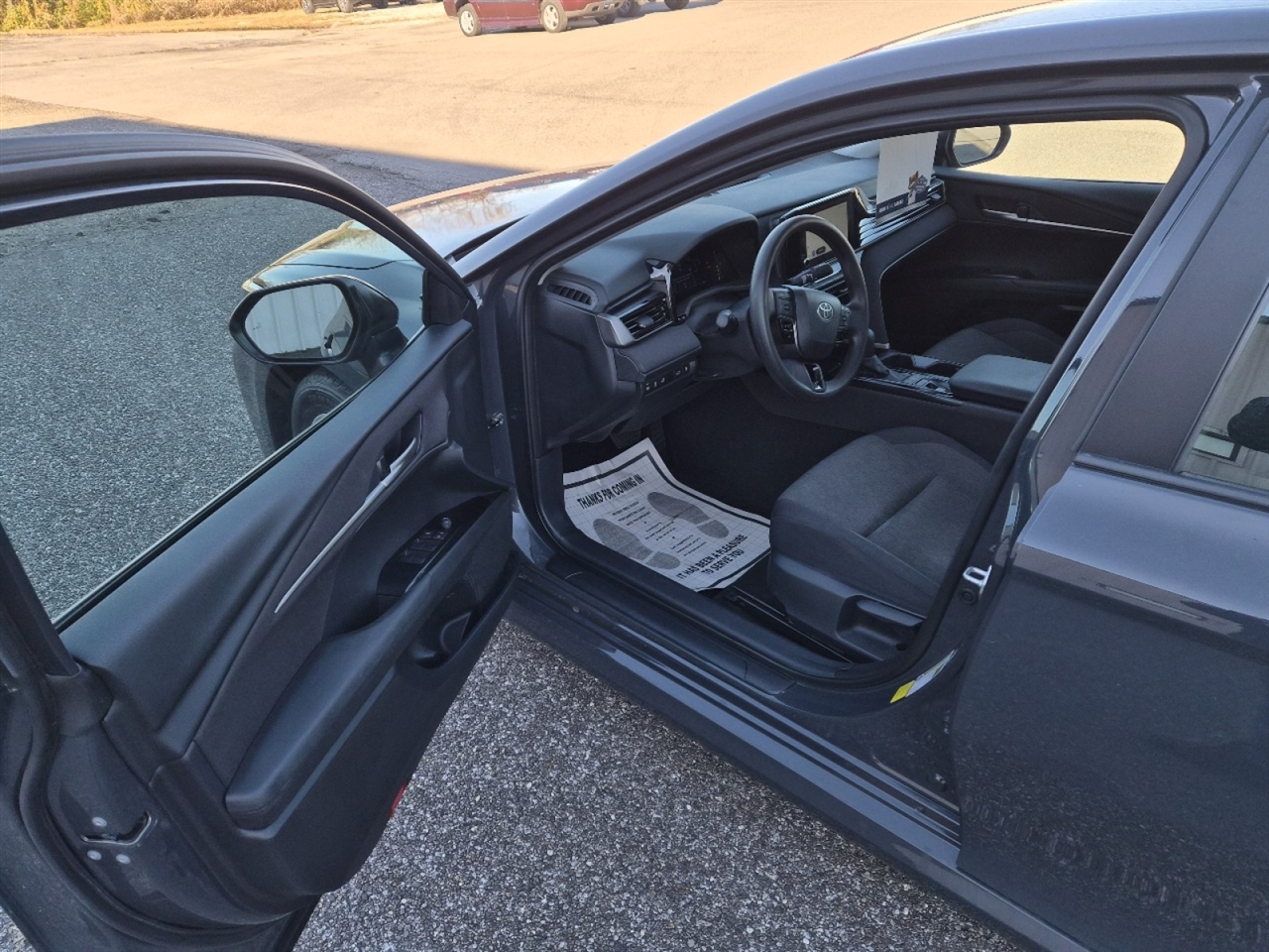 Toyota Camry Hybrid XLE 2025