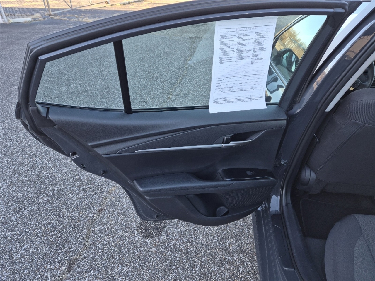 Toyota Camry Hybrid XLE 2025