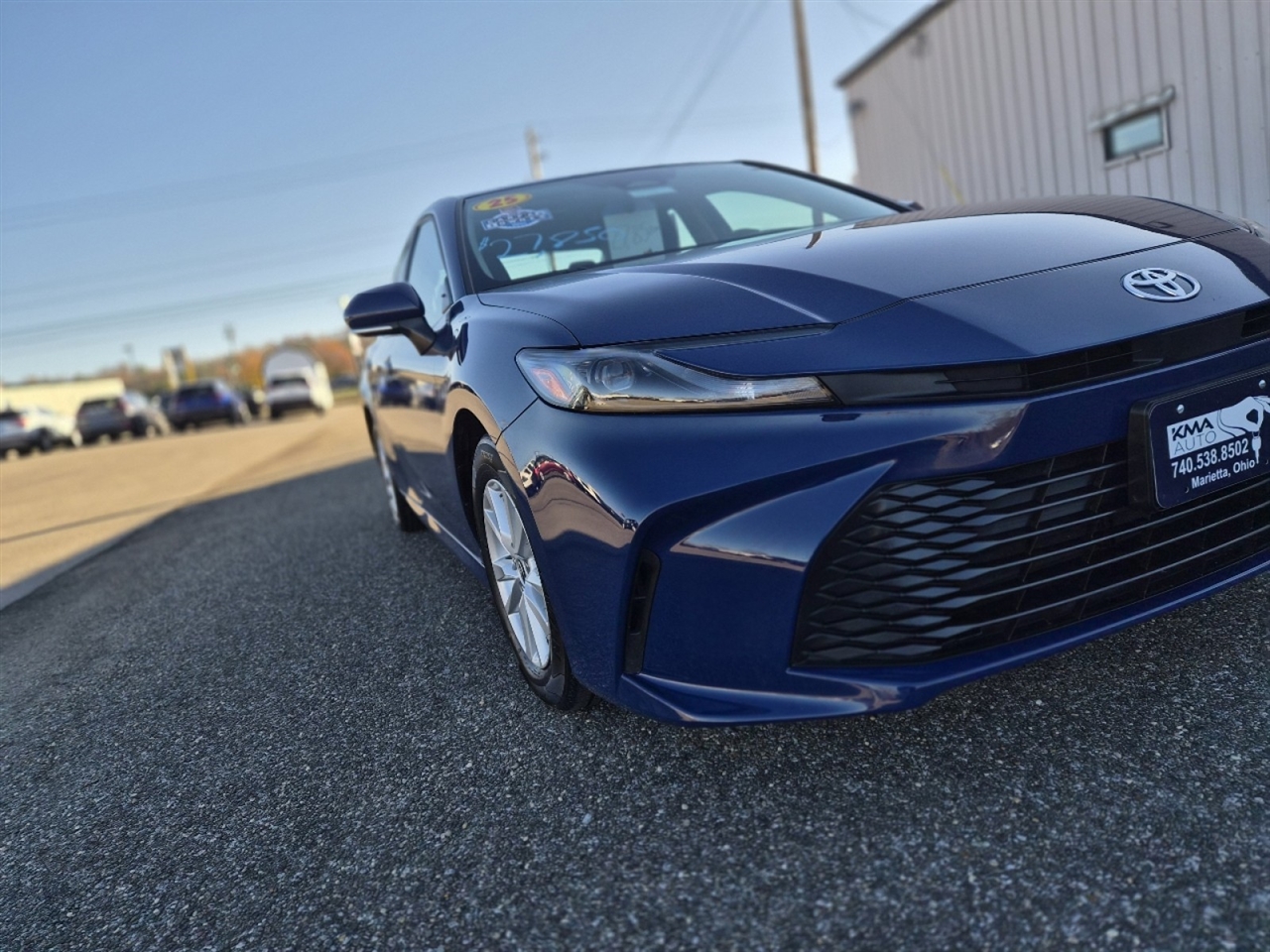 Toyota Camry Hybrid XLE 2025