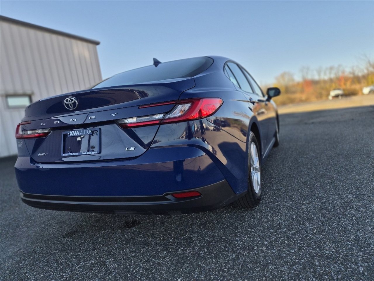 Toyota Camry Hybrid XLE 2025