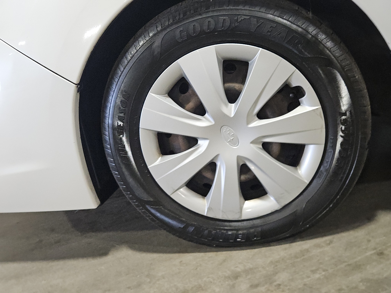 Subaru Impreza 2.0i PZEV CVT 4-Door 2015 Subaru Impreza 2.0i PZEV CVT 4-Door 2015