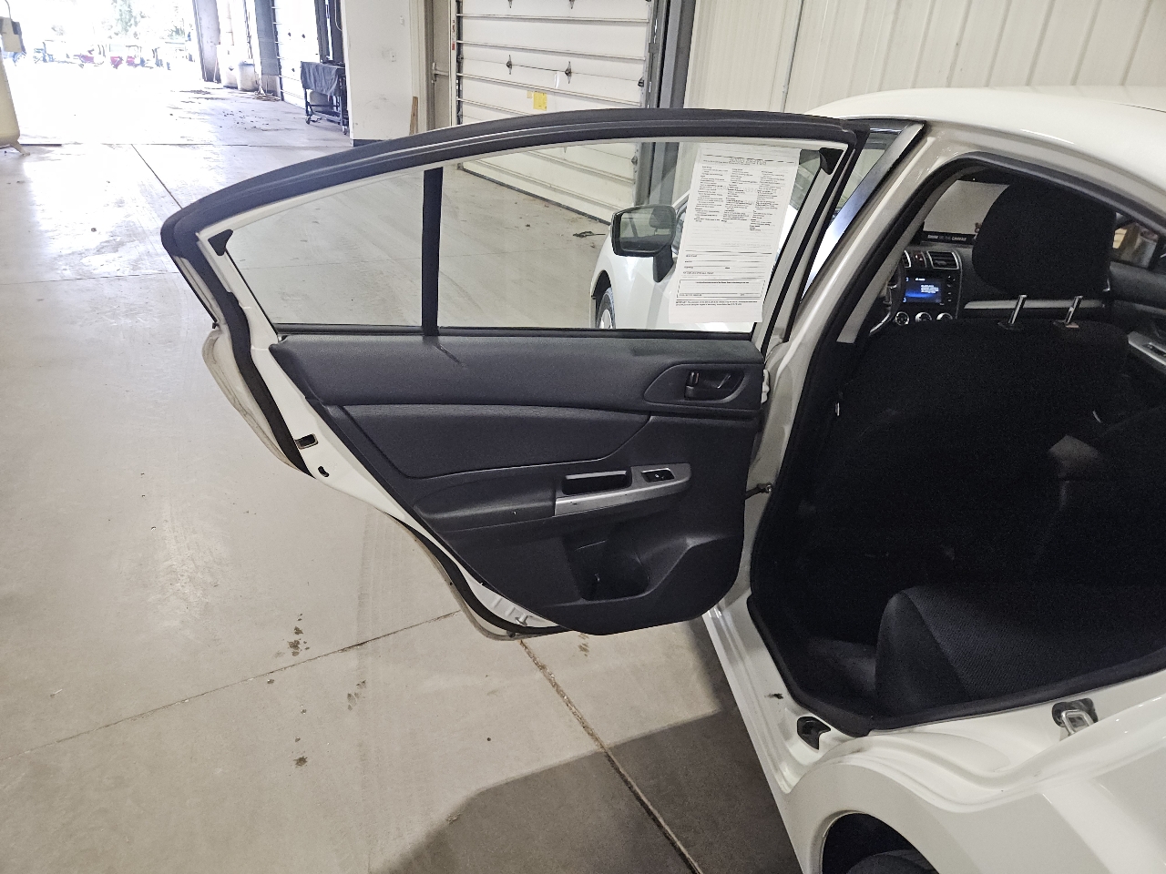Subaru Impreza 2.0i PZEV CVT 4-Door 2015 Subaru Impreza 2.0i PZEV CVT 4-Door 2015