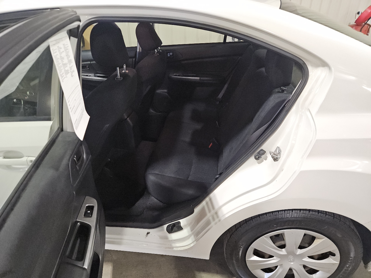 Subaru Impreza 2.0i PZEV CVT 4-Door 2015 Subaru Impreza 2.0i PZEV CVT 4-Door 2015