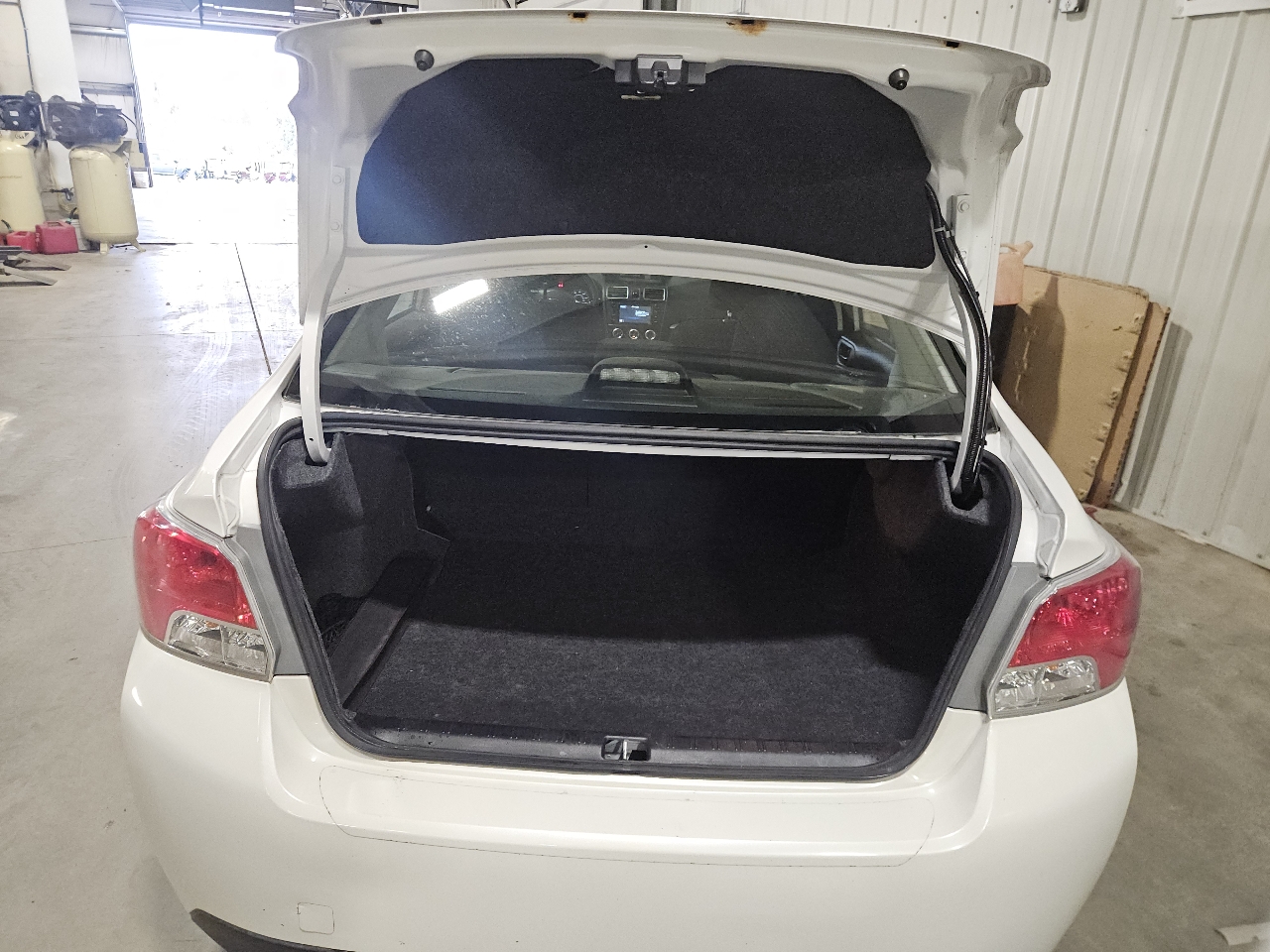Subaru Impreza 2.0i PZEV CVT 4-Door 2015 Subaru Impreza 2.0i PZEV CVT 4-Door 2015