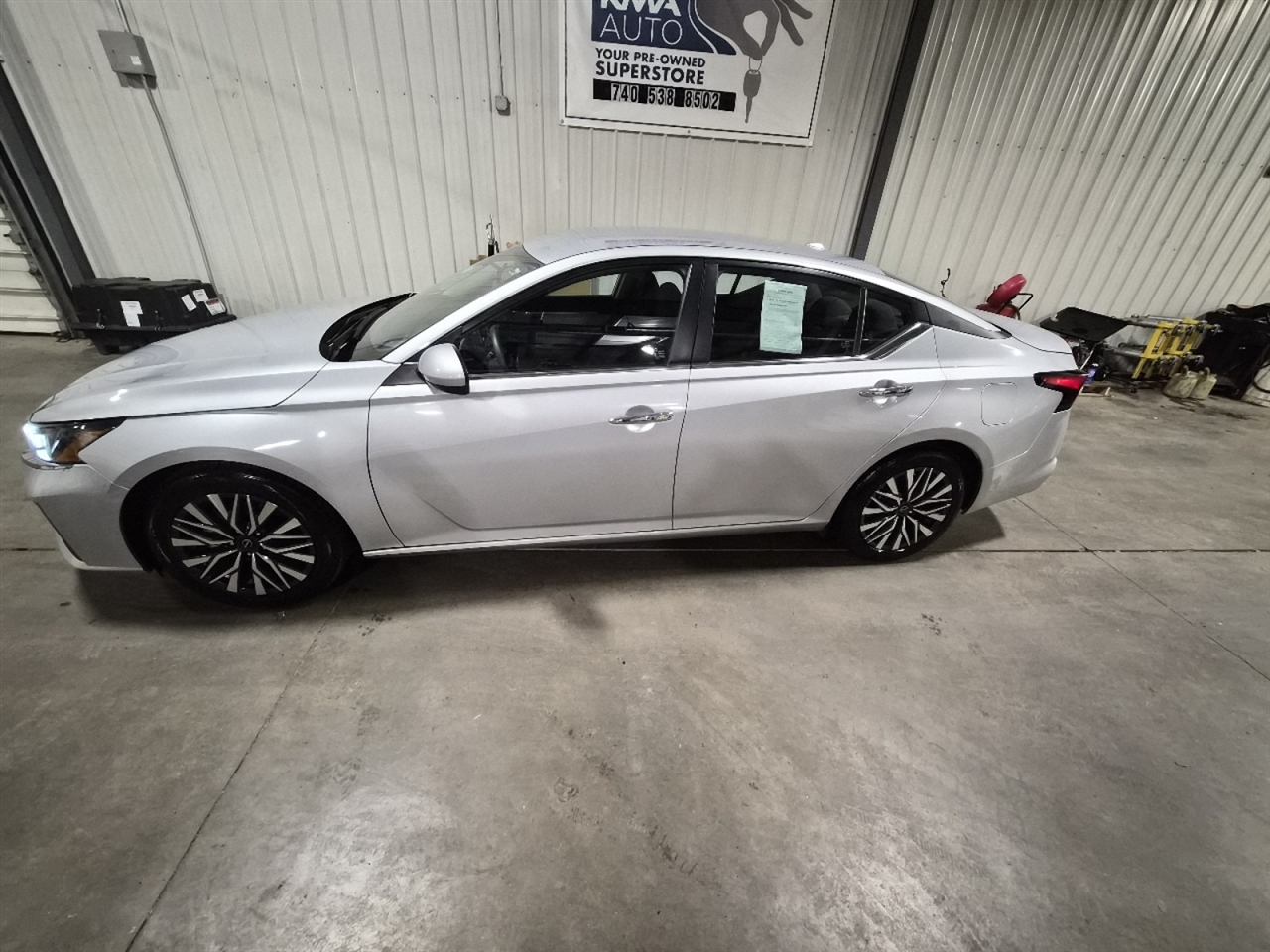 2023 Nissan Altima SV's photo