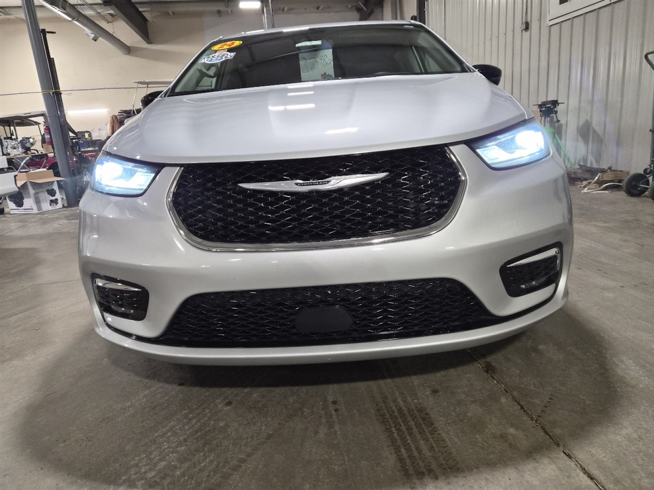 Chrysler Pacifica Touring L 2024