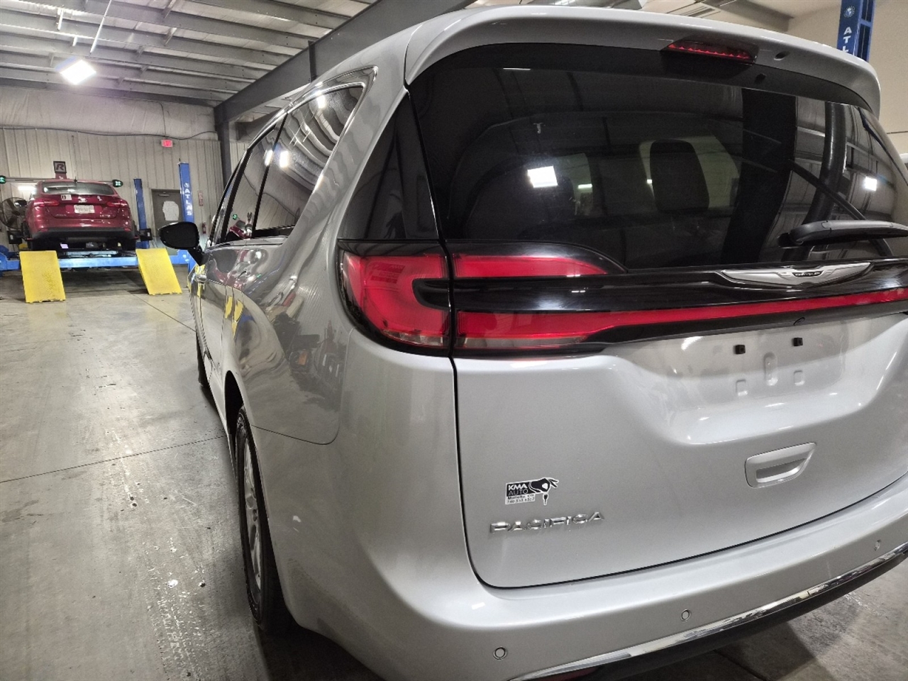 Chrysler Pacifica Touring L 2024